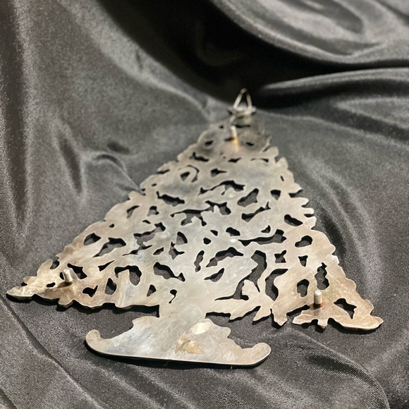 Vintage Christmas Tree metal trivet, hot plate, wall hanging - Picture 12 of 13